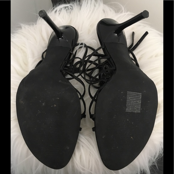 👩🏻 ALDO STRAPPY HEELS 👩🏻 - Picture 4 of 7